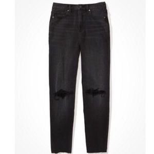 AE Relaxed Fit Ripped Mom Jean